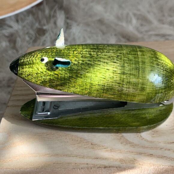 Vintage Green Wood And Metal Mouse Mini Stapler - Picture 7 of 16